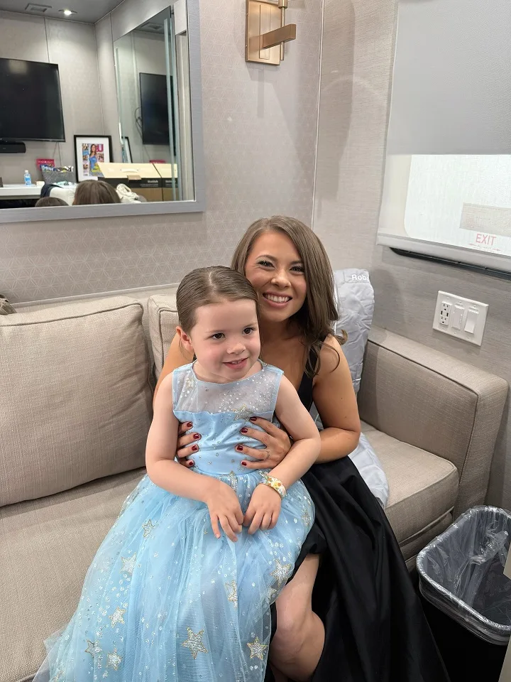 Bindi Irwin, daughter Grace