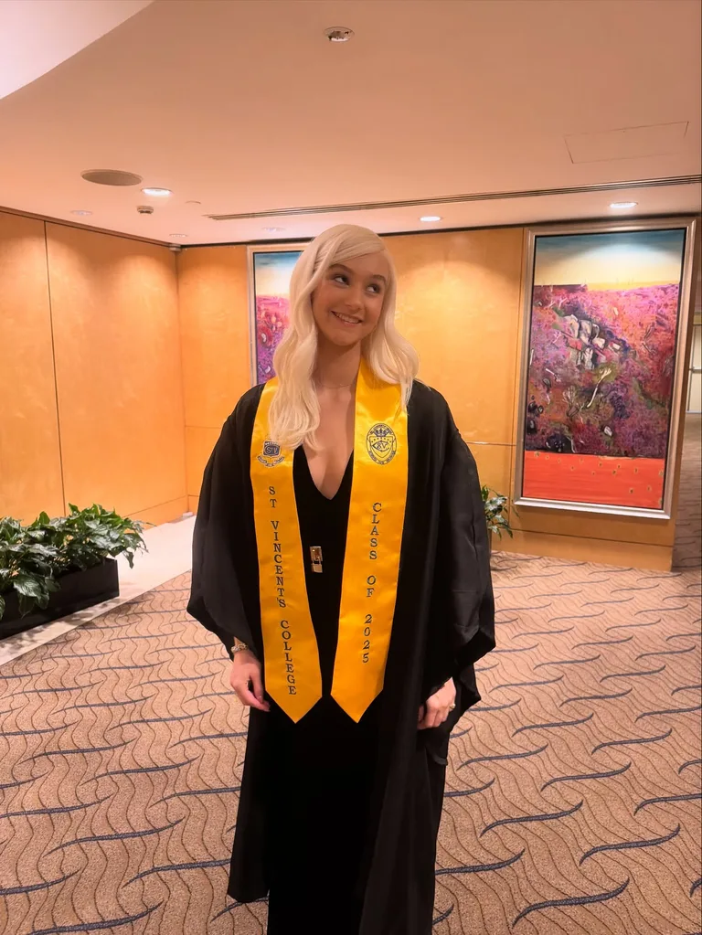 Peter Overton Jess Rowe daughter Allegra finishes high school