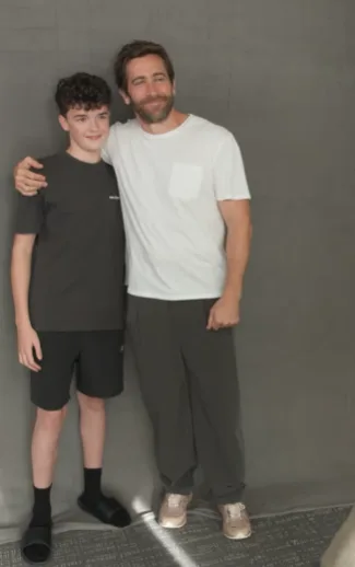 Owen Cooper Jake Gyllenhaal
