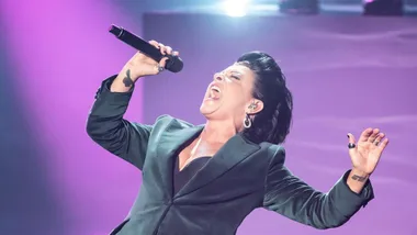 Virginia Lillye singing in The Voice Australia 2020