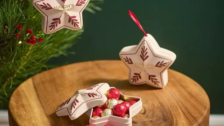 Haigh's stars with chocolate balls