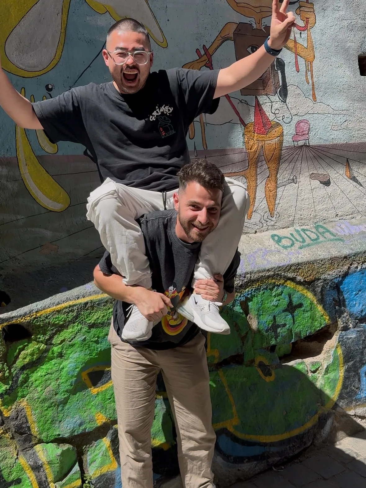 Travel Guides Ken, Dorian and Teng