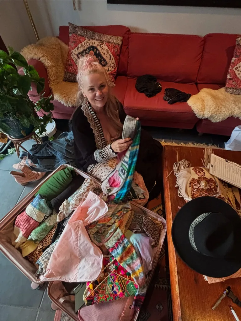 Lucinda Light and Andrea Thompson have been travelling the world together.