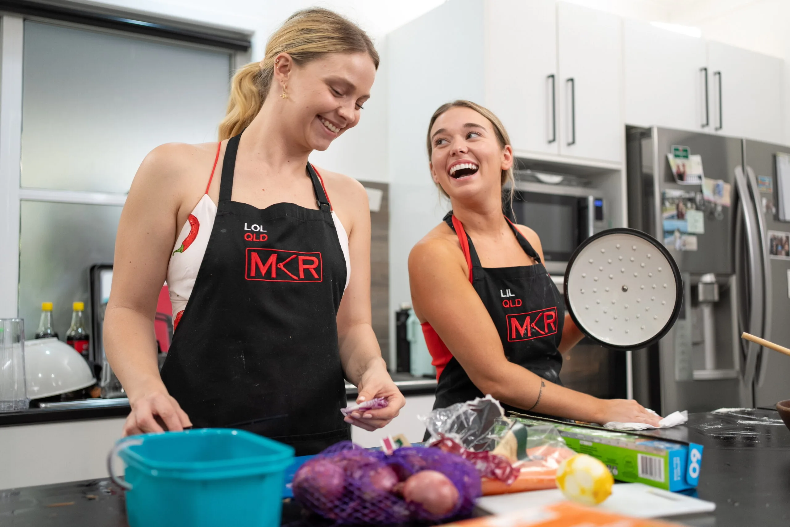 Lol and Lil in kitchen on MKR