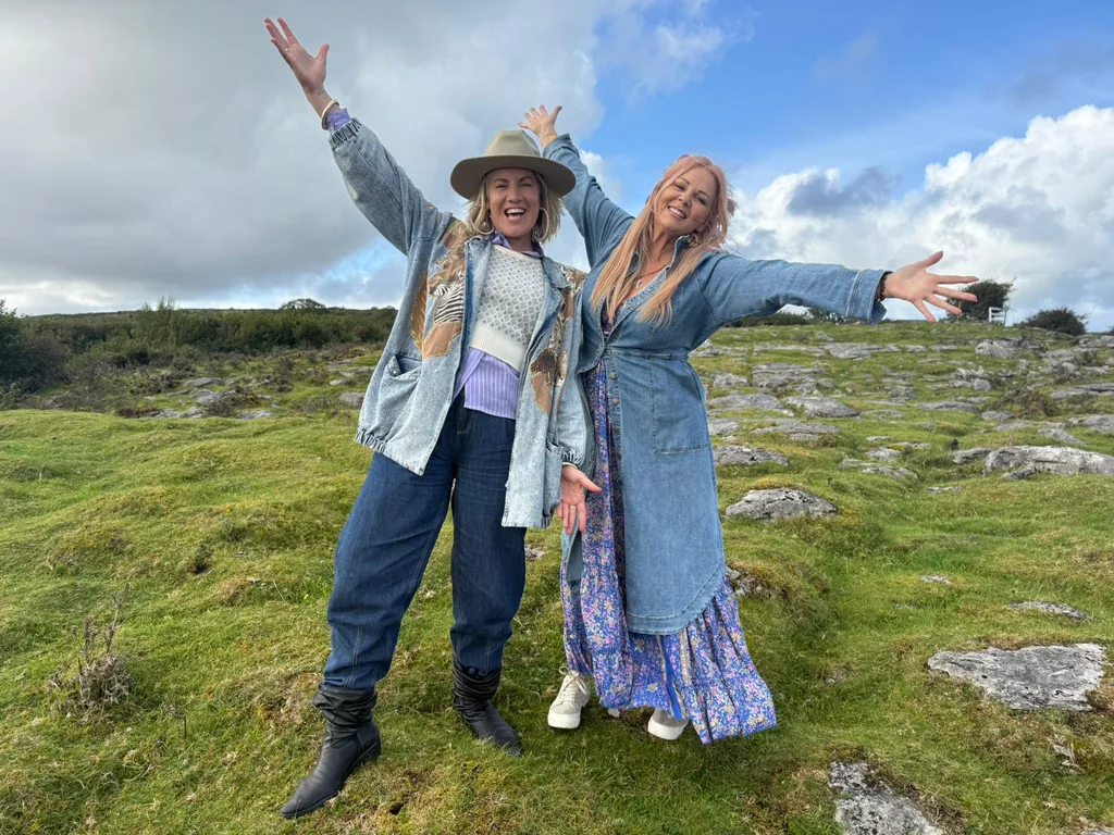 Travel Guides - Lucinda and Andie