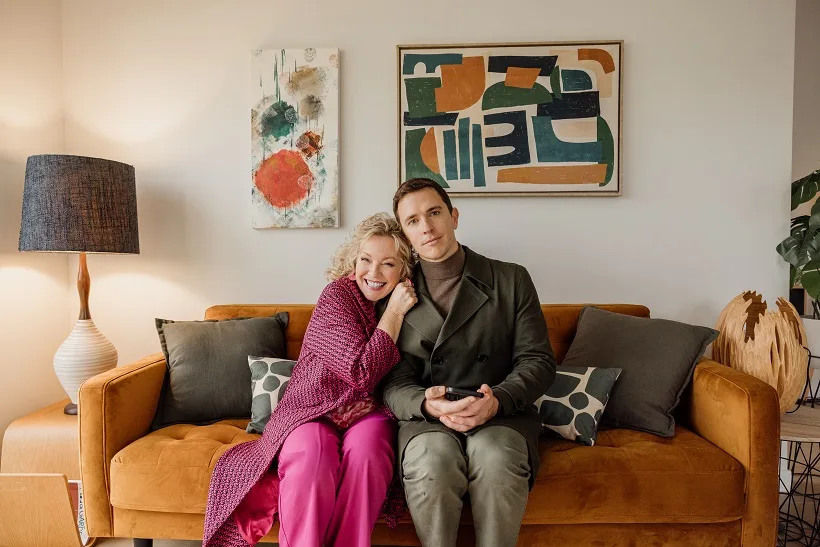 Rebeca Gibney, Harry McNaughton