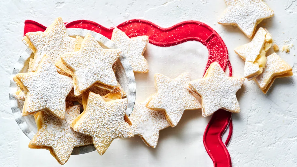 Shortbread Sandwich Stars