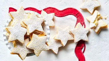 Shortbread Sandwich Stars