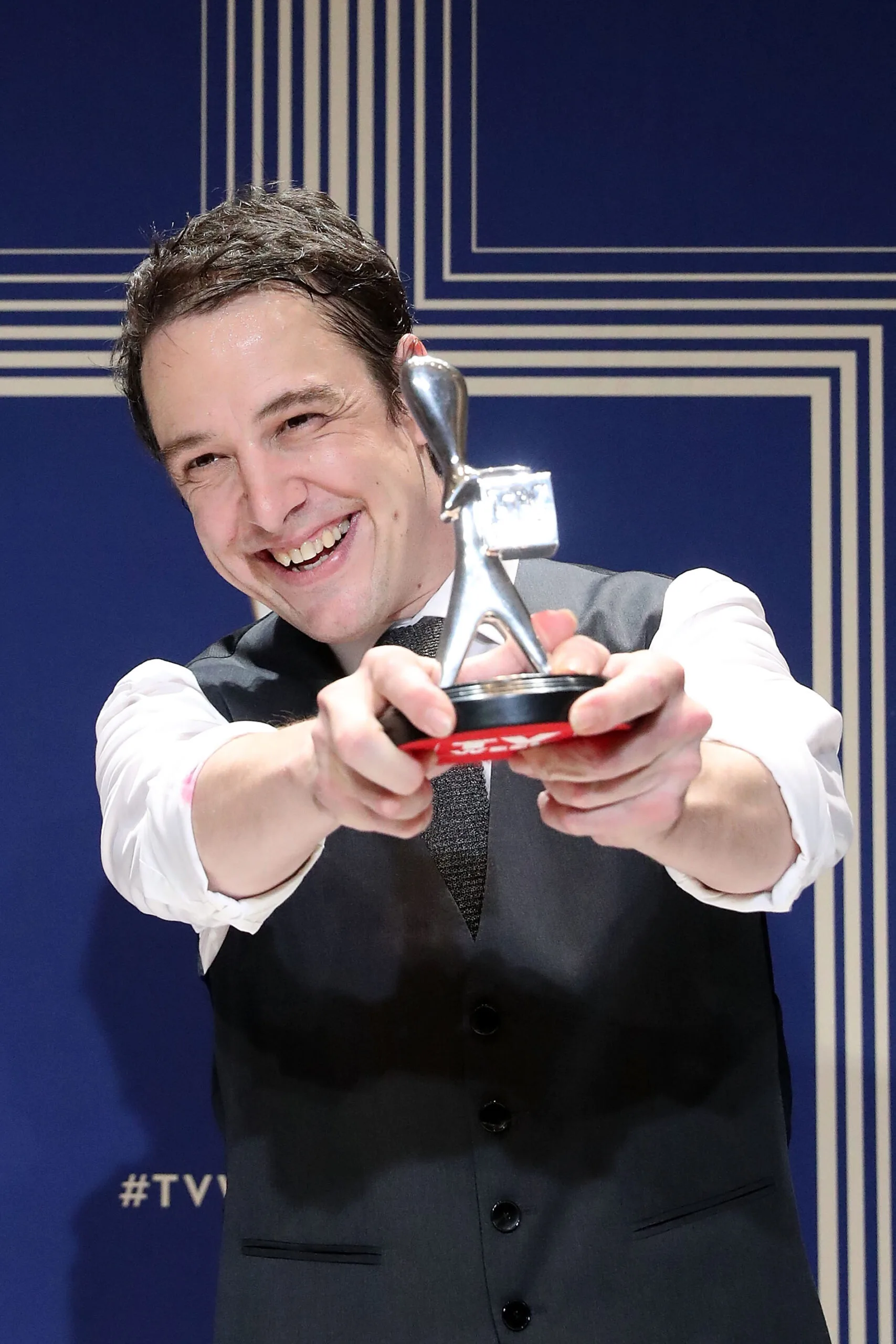 Samuel Johnson with a Logie 