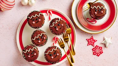 Gingerbread men cupcakes