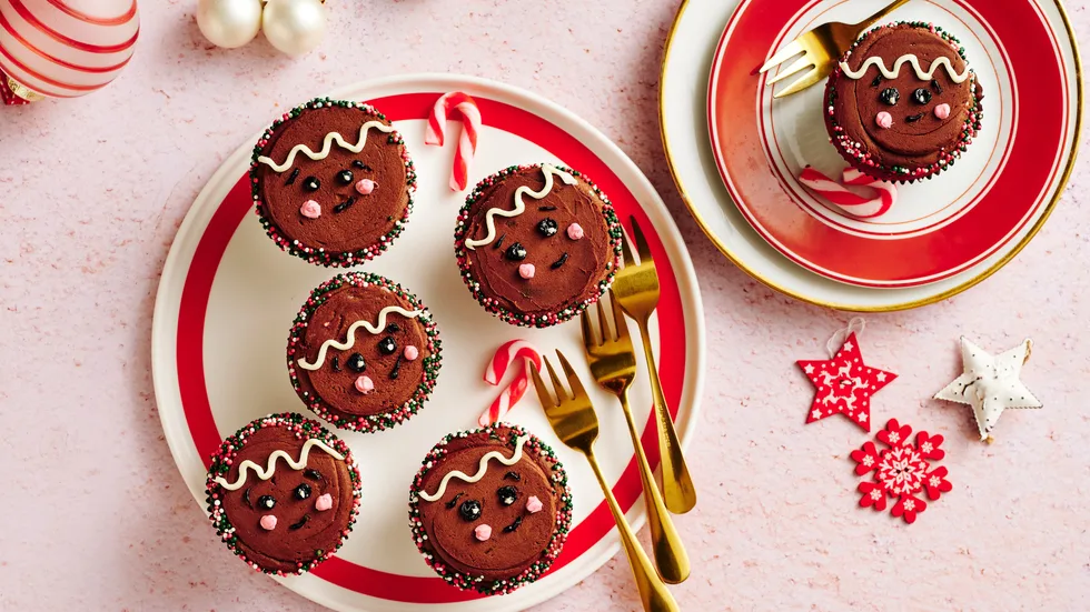Gingerbread men cupcakes