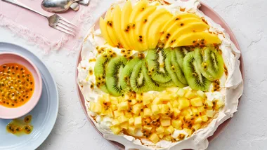 Tropicana Pavlova