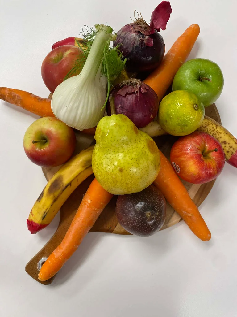 Too Good To Go Bag fruit reveal