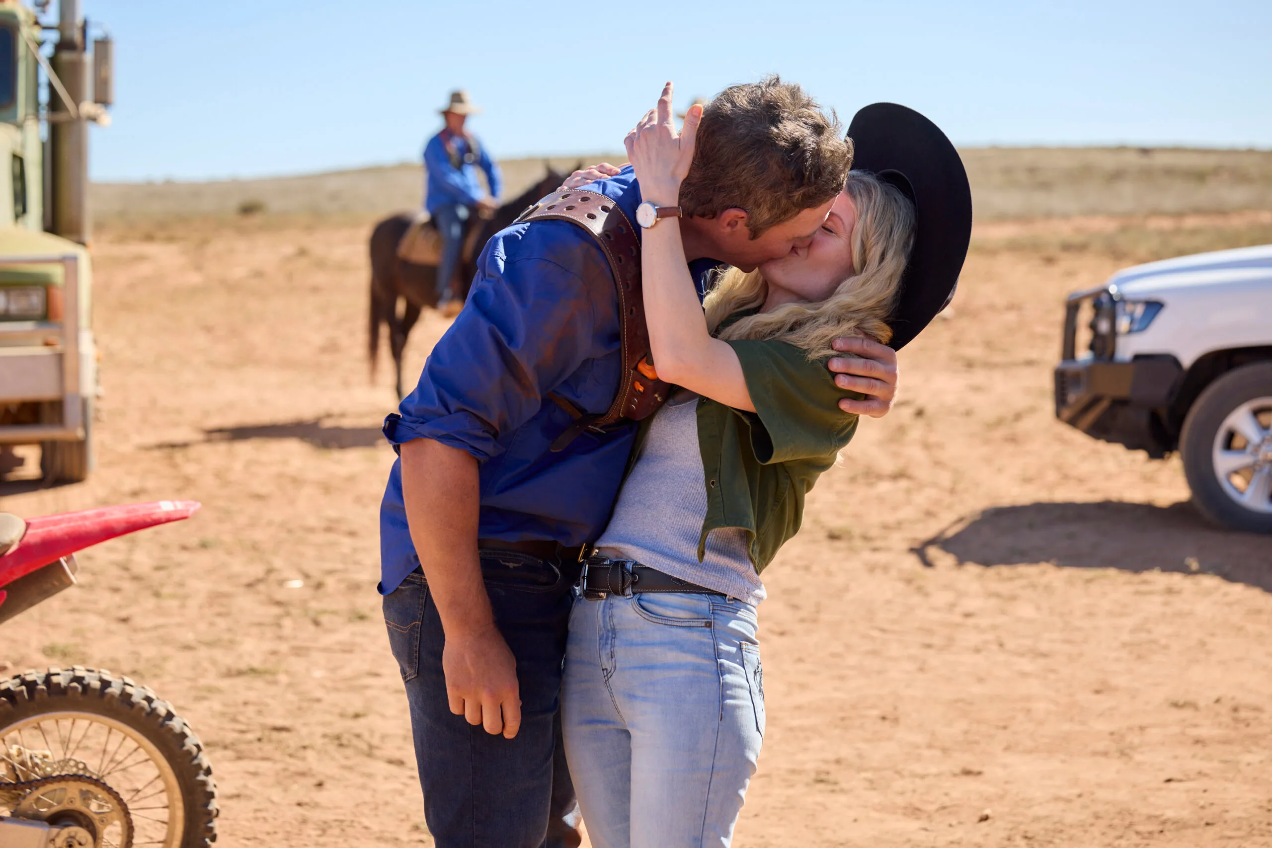 Bonnie Sveen as Ricky and Stephen Peacocke as Brax Home and Away 