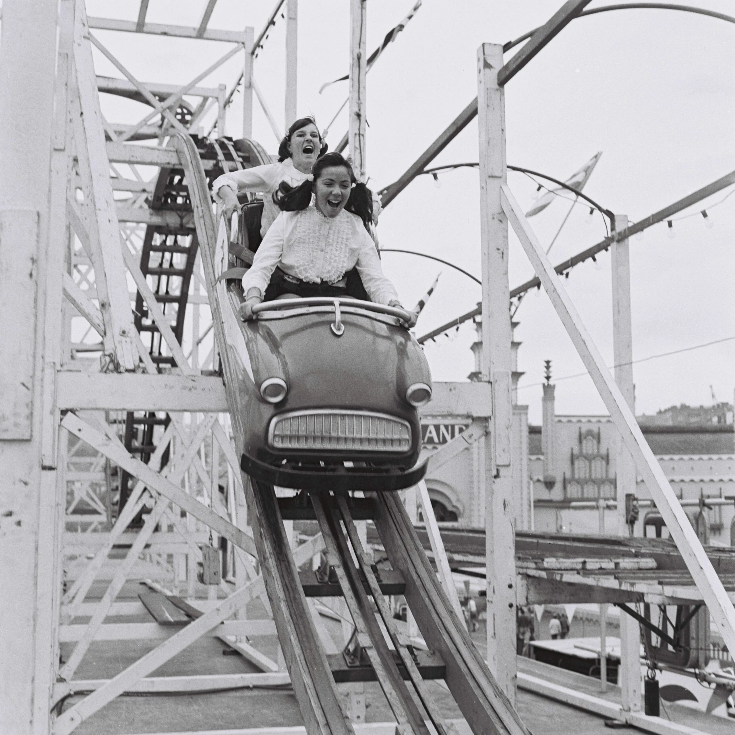 girls on rollercoaster luna park