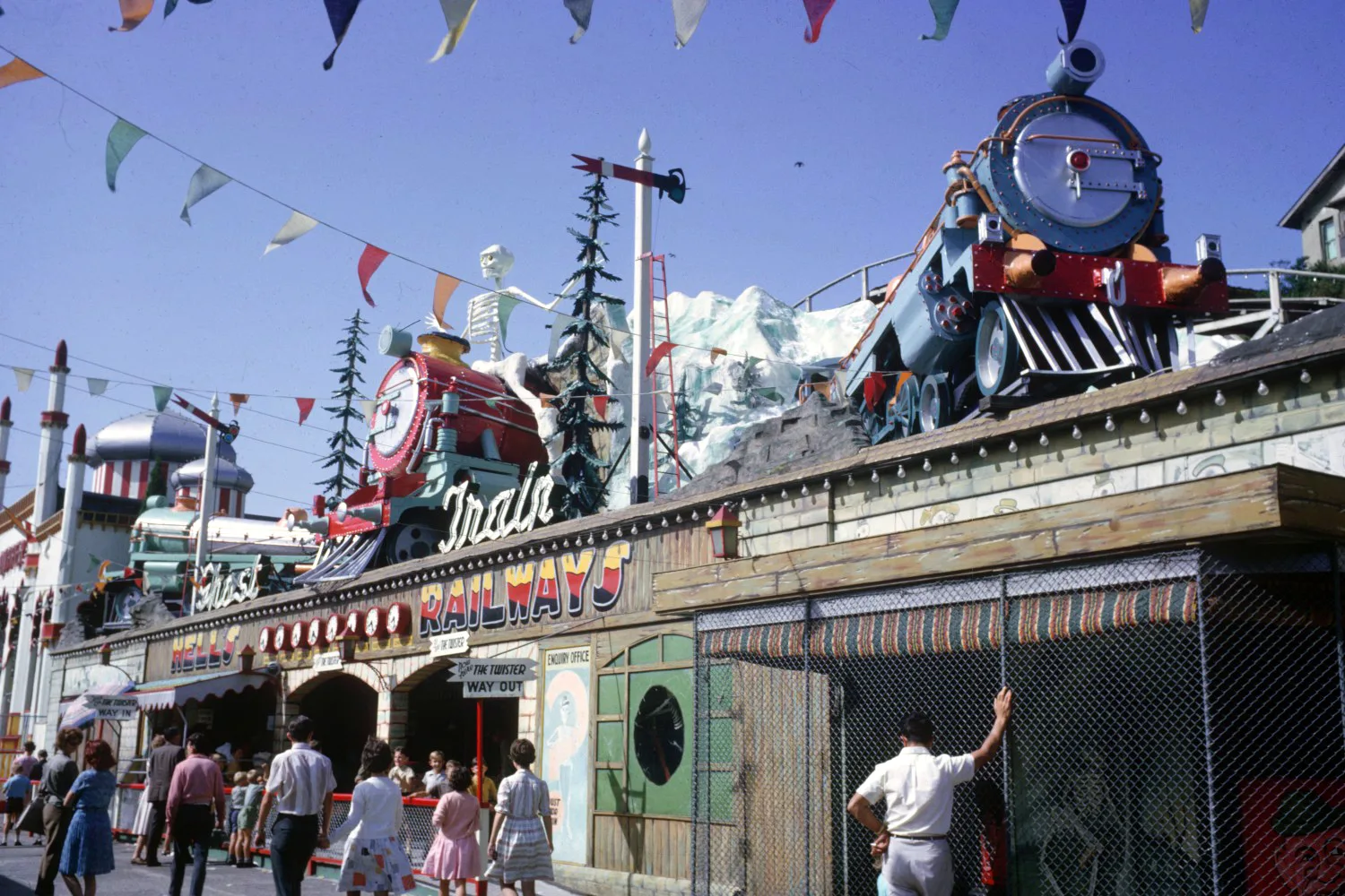Ghost Train Luna Park