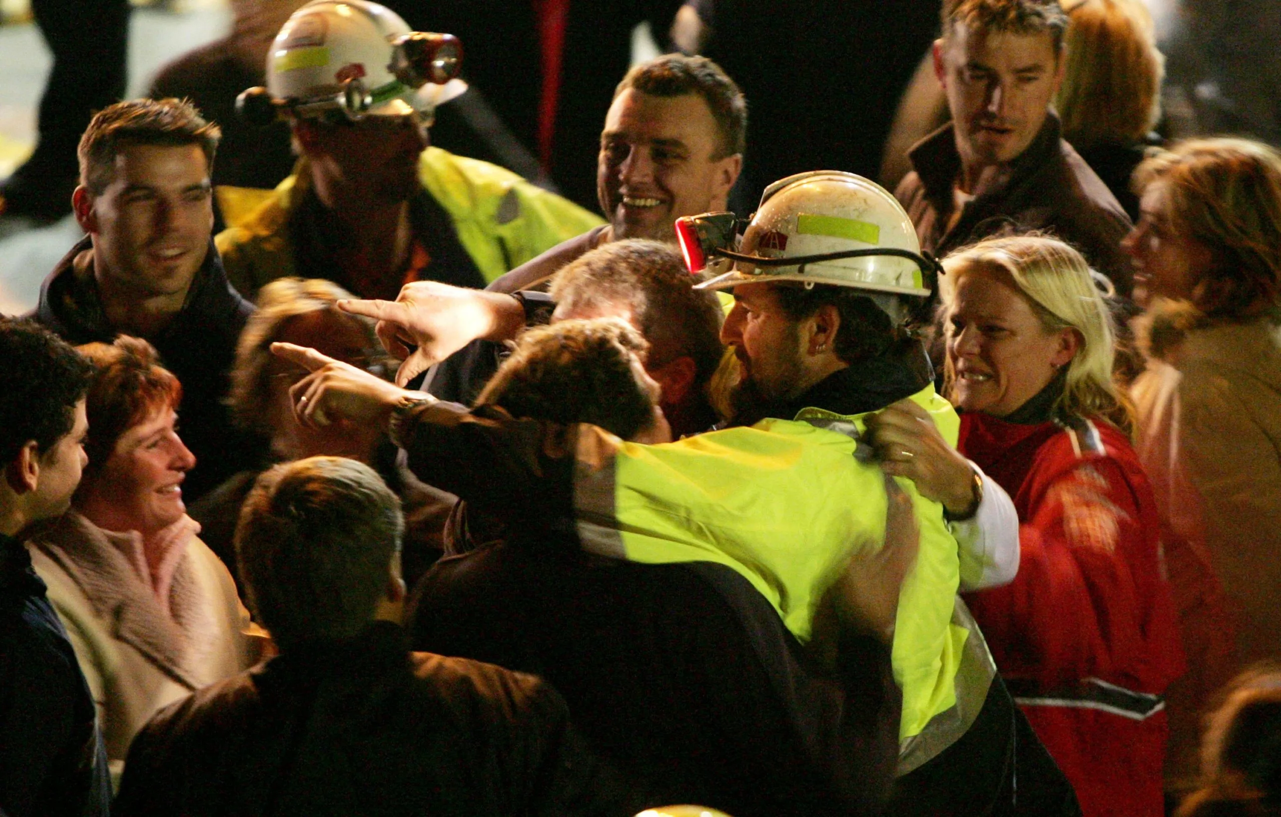 Beaconsfield Mine rescue 2006, Todd Russell reunites with family after 14-day underground mine collapse.
