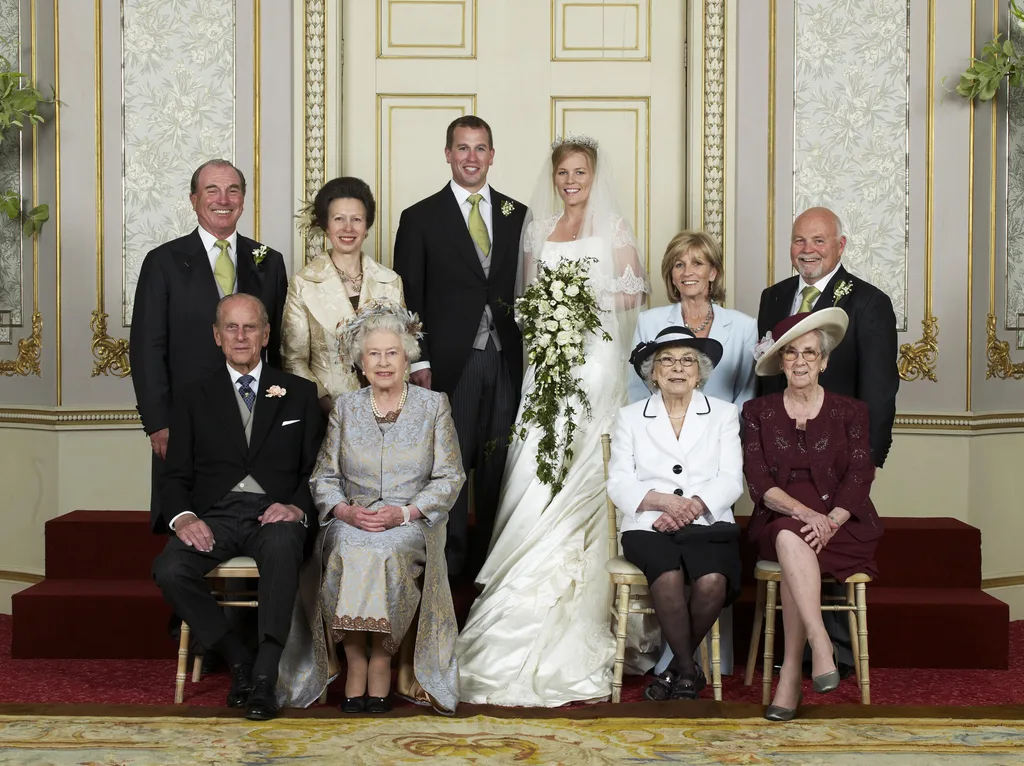 peter phillips wedding to autumn kelly