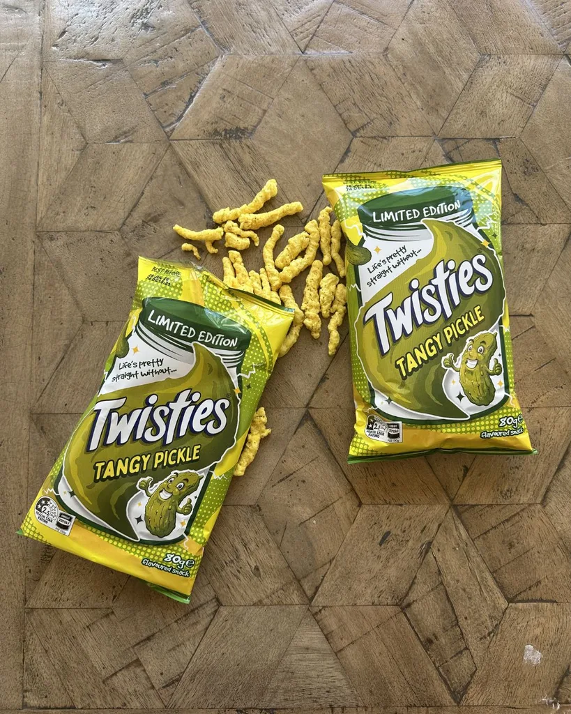 Twisties Tangy Pickle