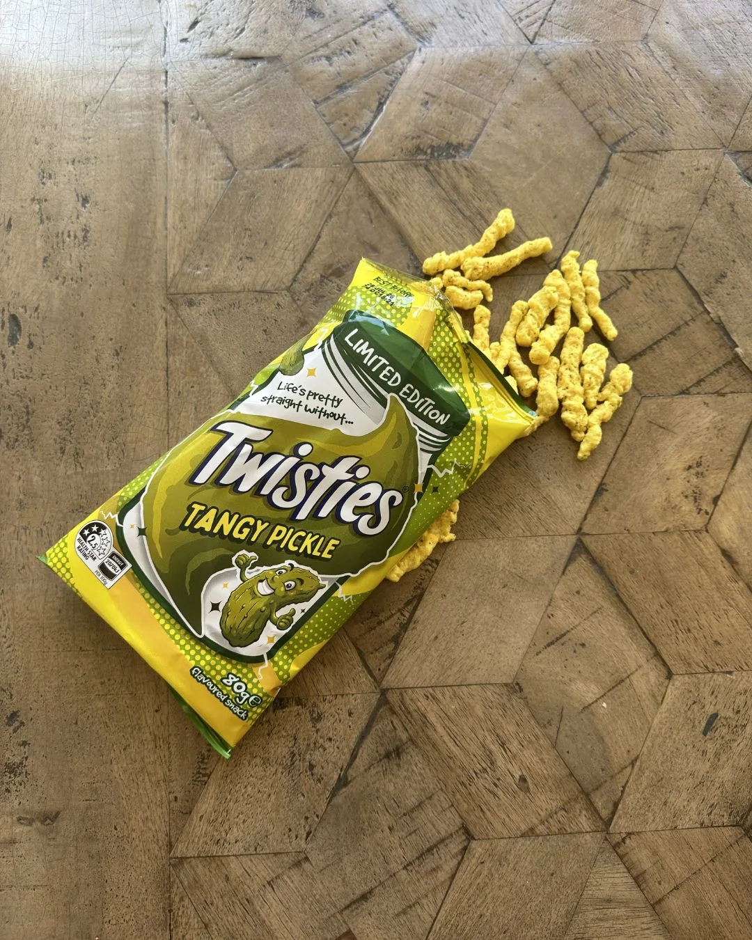 Twisties Tangy Pickle 