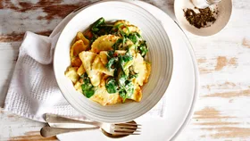 Agnolotti with Creamy Capsicum & Spinach