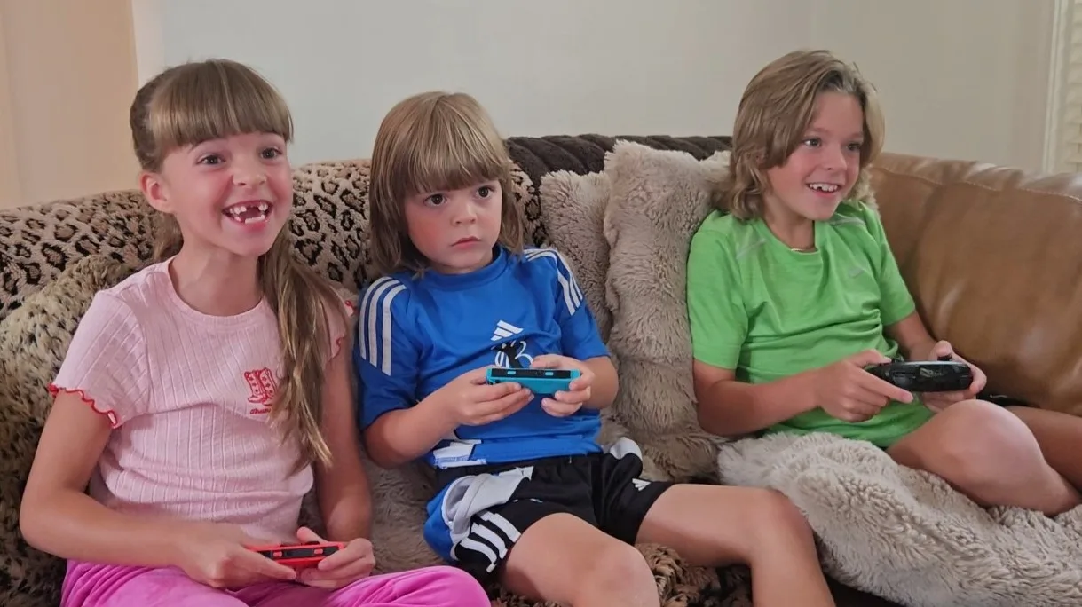 Lauren newton children