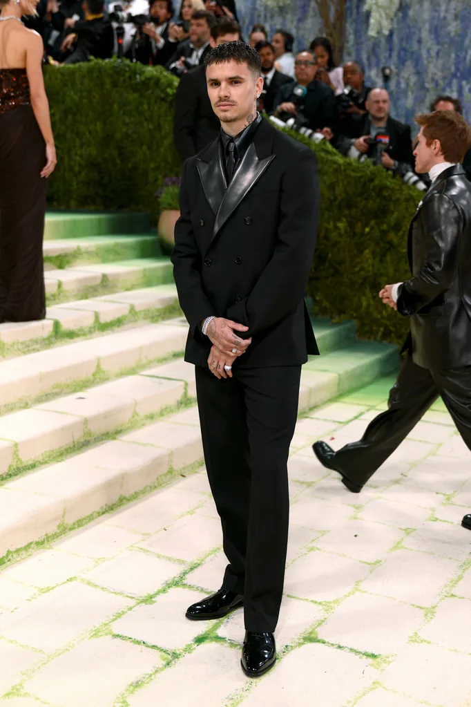 Romeo Beckham met Gala 2026