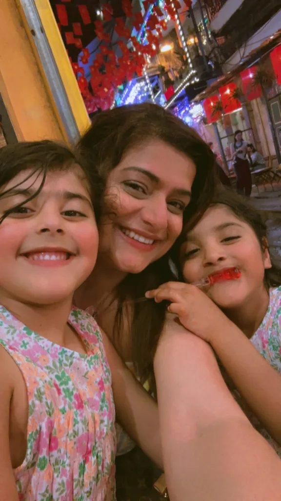 Kanika MasterChef Australia 2026 with her daughters