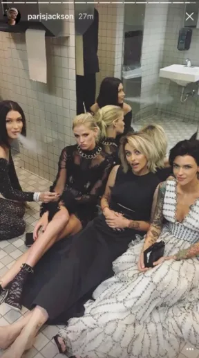 smoking met gala