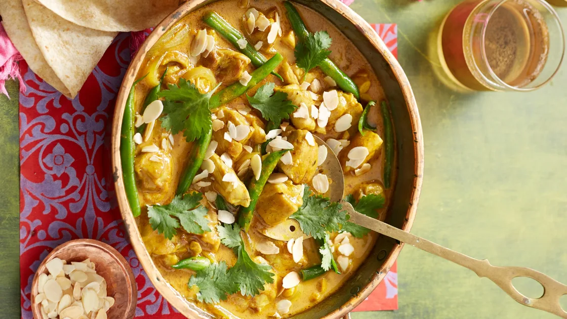 This creamy Chicken Korma Curry can be made in just four steps | New Idea