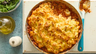 Mac ’n’ Cheese Bolognese Bake