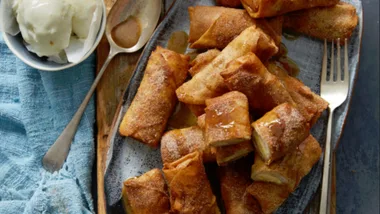 These Banana Spring Rolls with Coconut Caramel Sauce are to die for