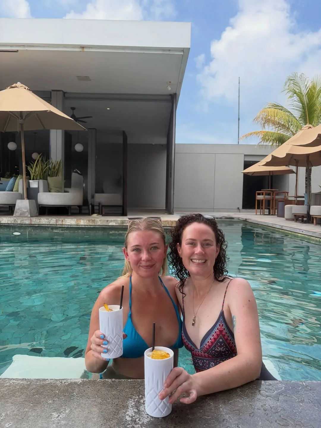 women enjoying bask gili meno