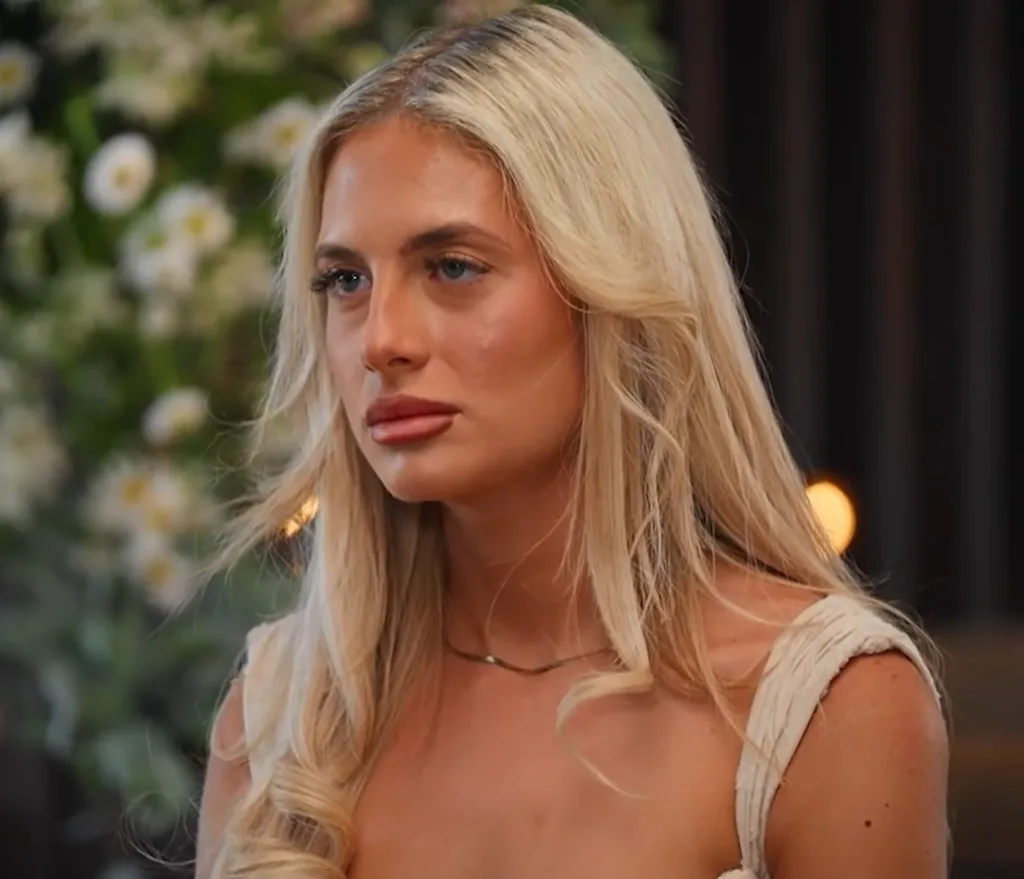 Scarlett Farmer Wants A wife