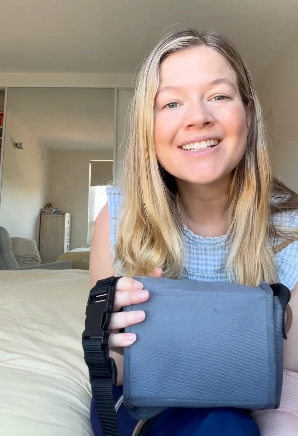 Leah Stewart with grey bag