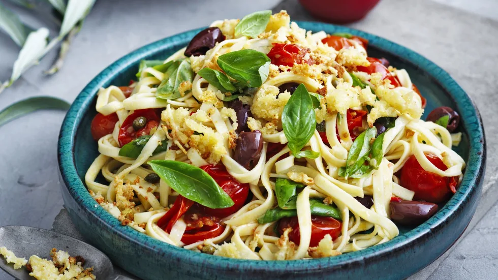 oasted Tomato, Chilli and Olive Linguine with Parmesan Crumbs