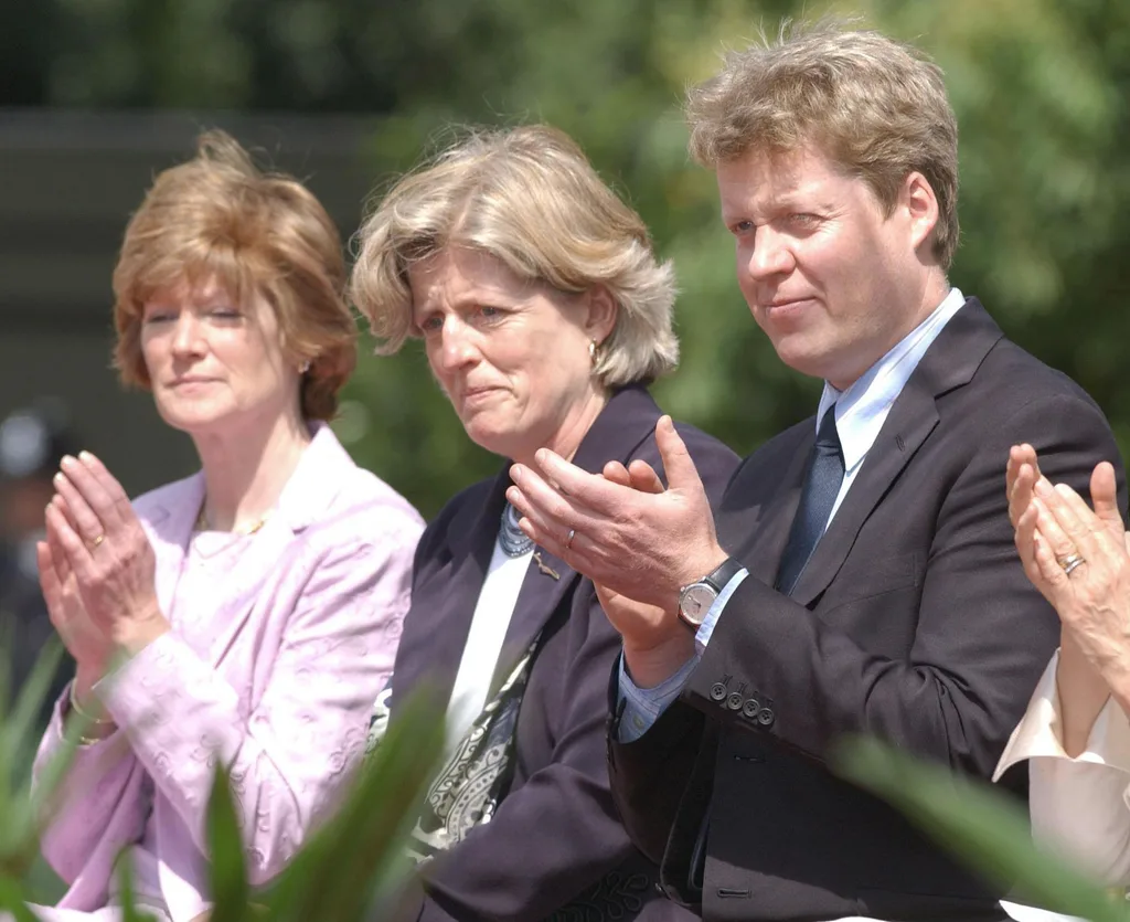 Lady Jane Fellowes and Lady Sarah McCorquodale Earl Charles Spencer