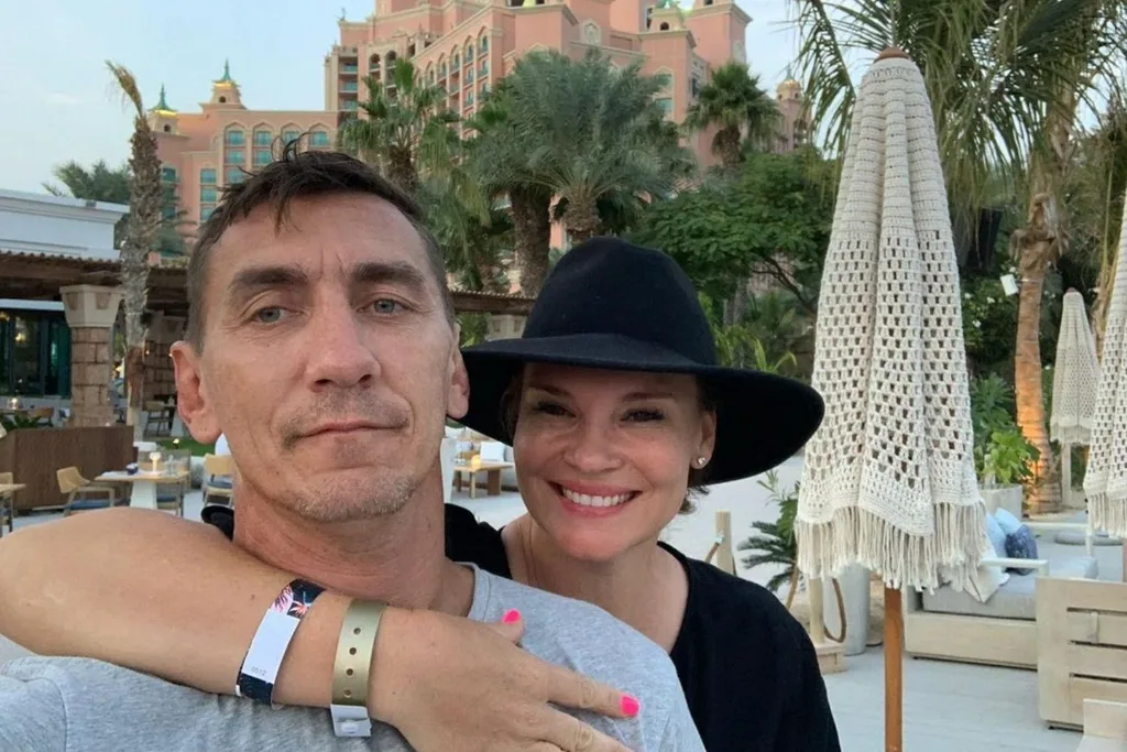 mat rogers chloe maxwell