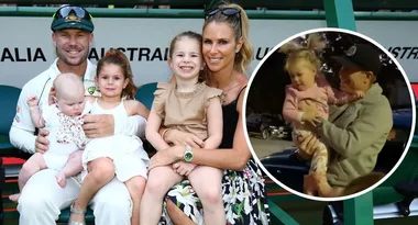 David Warner FINALLY reunites with family