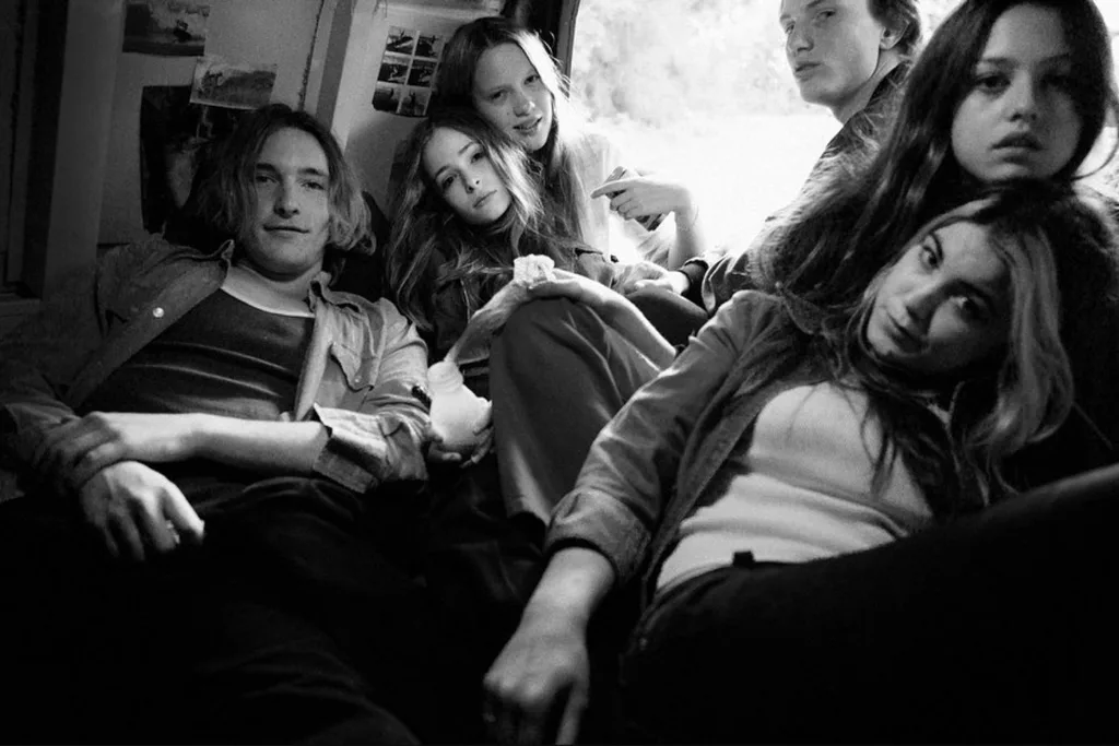 Puberty-blues-cast