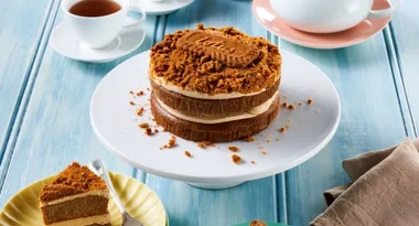 Brand-new vegan Lotus Biscoff cake launches