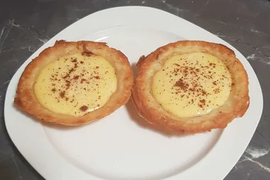 Love CUSTARD TARTS? Well you can now make them in the $29 Kmart pie maker!