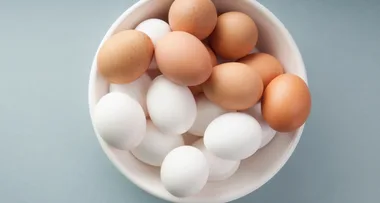 How to tell if eggs are off or fresh? The egg float test