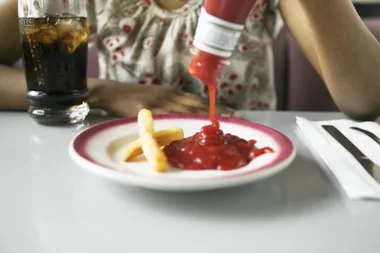 Why you should NEVER store your tomato sauce in the pantry. EVER.