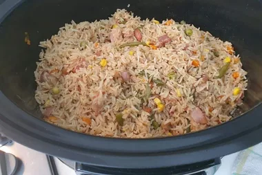 Aussie mums are now making fried rice in their slow cookers – and say it’s the best they’ve ever had