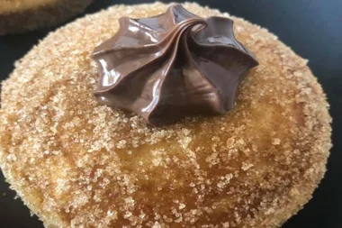 JUST IN! These 2-INGREDIENT Kmart Pie Maker NUTELLA-STUFFED DONUTS are the best thing you’ll see all day!