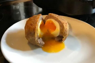 A Kmart Pie Maker fan has now made SCOTCH EGGS in the budget gadget!