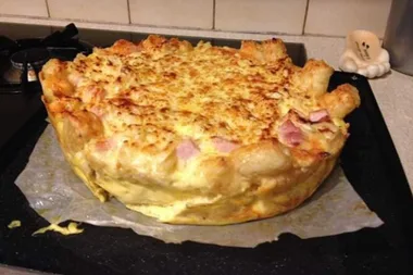 Slow Cooker Potato Gem Pie is the dinner trend ALL of Australia is talking about!