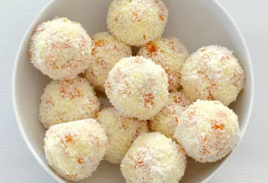 The three-ingredient apricot and coconut balls that make the perfect lunchbox snack!