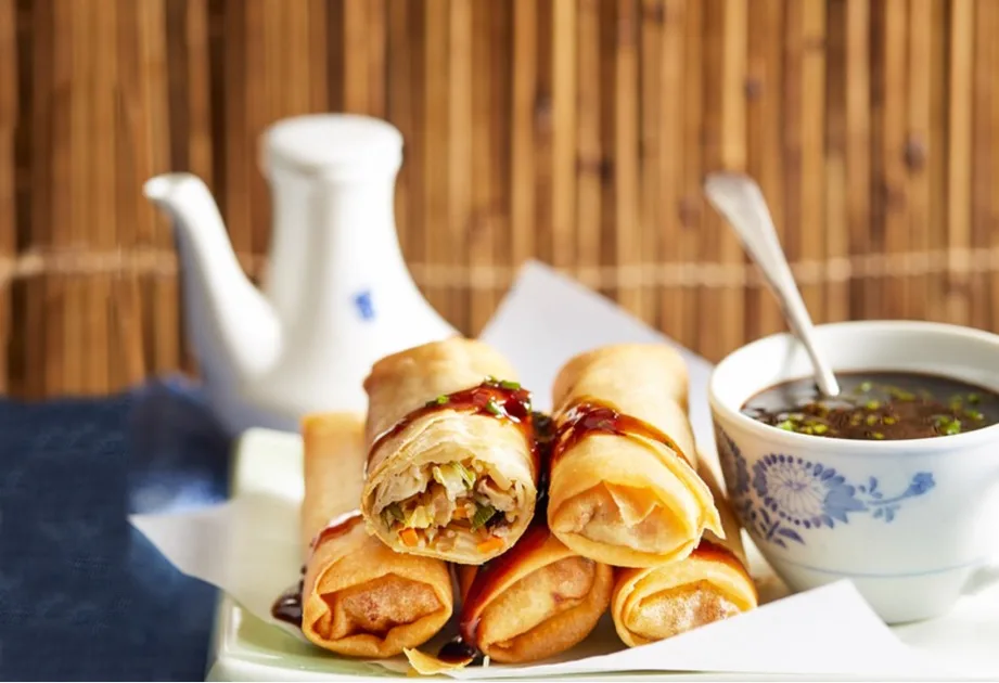 Vegetarian spring rolls with sticky chilli sauce Recipe | New Idea